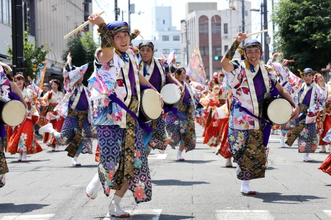 日币暴跌，游客”抄底“！今夏赶紧跟着汇率去日本旅行 ~